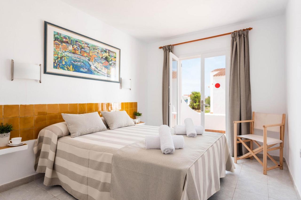 Rimar 4, 2 Bedroom Apartment, Cap D'Artrutx Кала-ен-Бош Екстер'єр фото